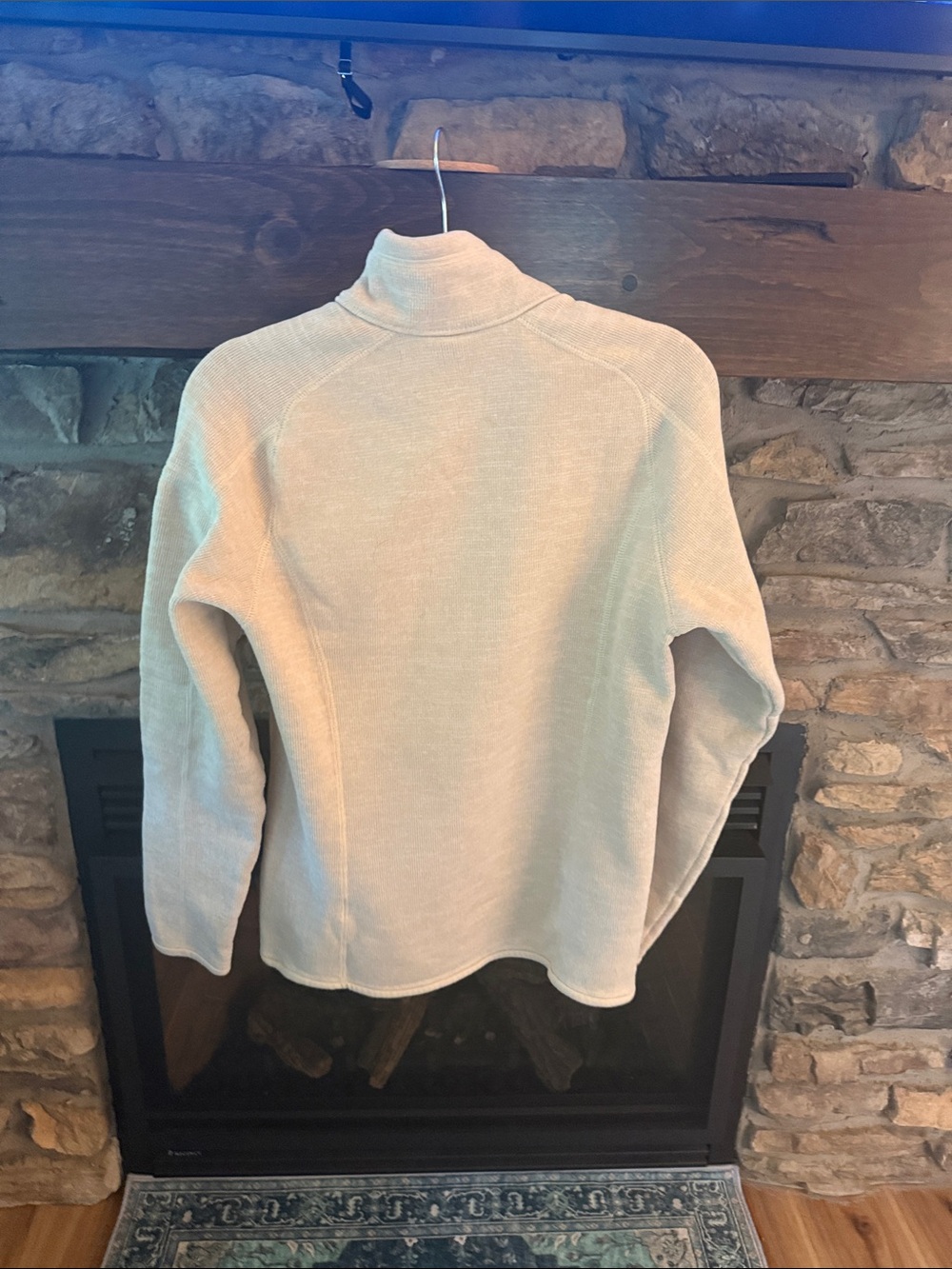 Patagonia Women's Tan-Cream 1/4 Zip Fleece Pullover - Picture 7 of 8